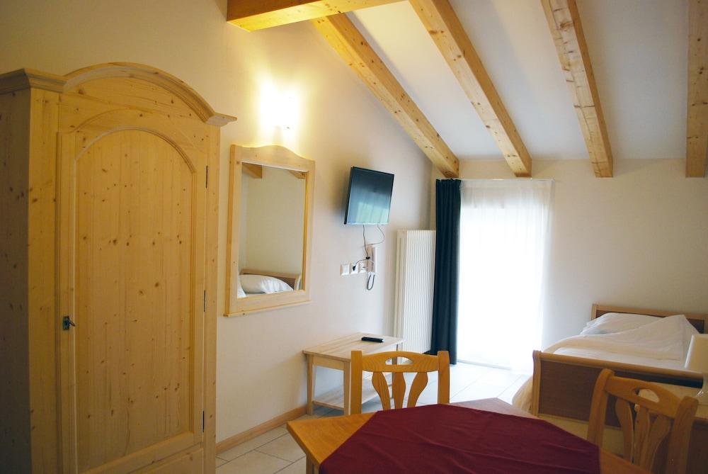 Hotel Elbele Garni Фольгария Экстерьер фото